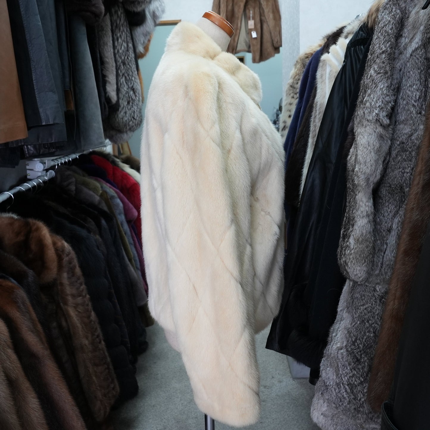 Pearl Mink AMERICAN Legend Short Jacket - Genuine Vintage Fur From Japan