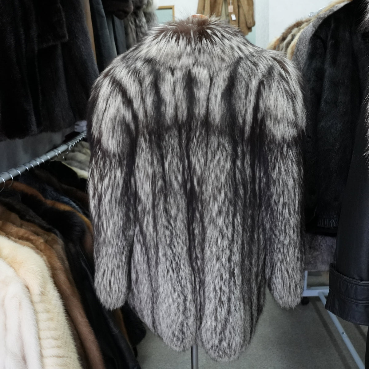 Silver Fox Fur Coat Very Soft and Fluffy - Genuine Vintage Fur From Japan