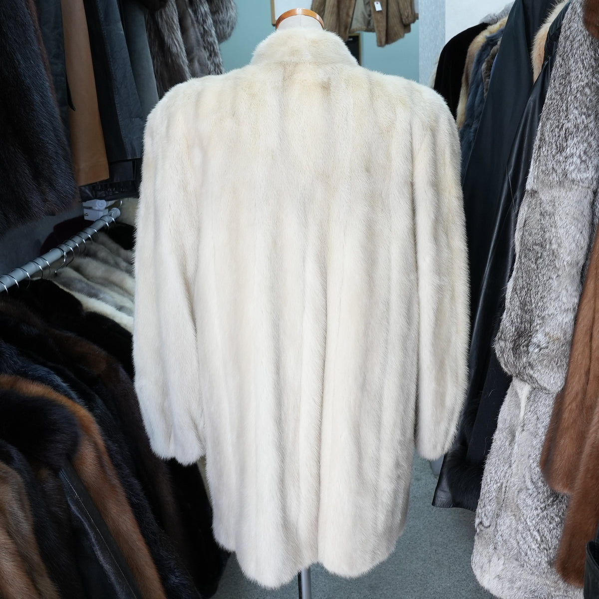 Azurene Mink Fur Coat EMBA - Genuine Vintage Fur From Japan