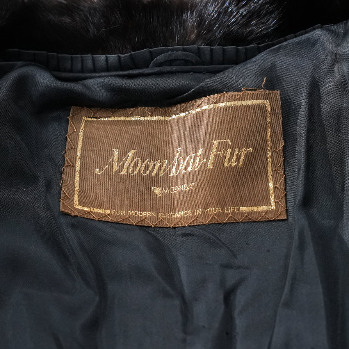 Dark Mink Stripe Design Coat Moonbat Fur - Genuine Vintage Fur From Japan