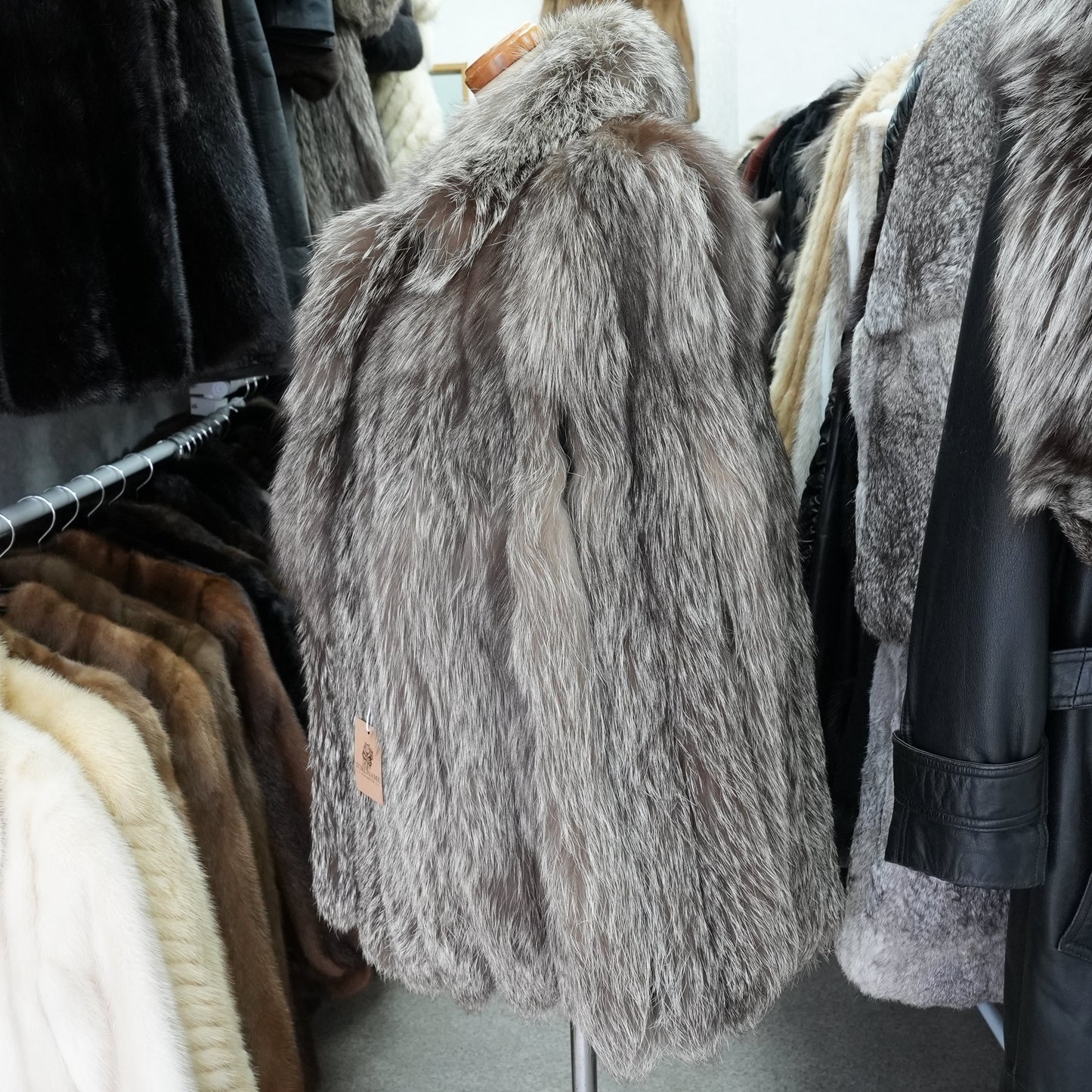 Siler Fox Fur Coat ROTINY - Genuine Vintage Fur From Japan
