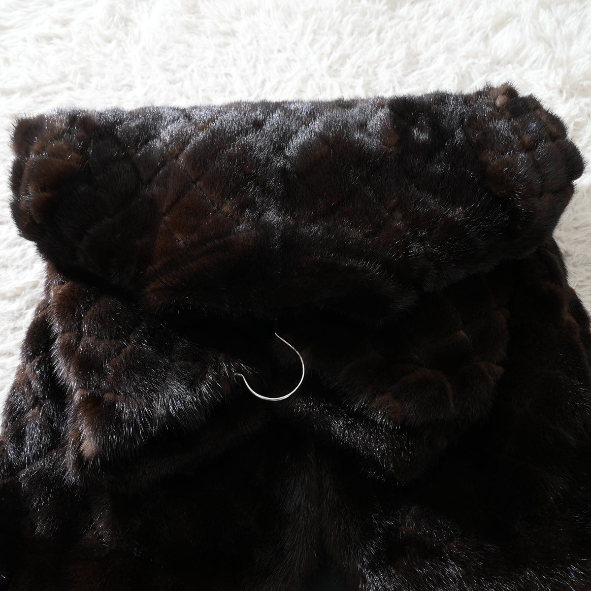 Dark Mink diamond-cut design and a bow tie detail - Genuine Vintage Fur From Japan