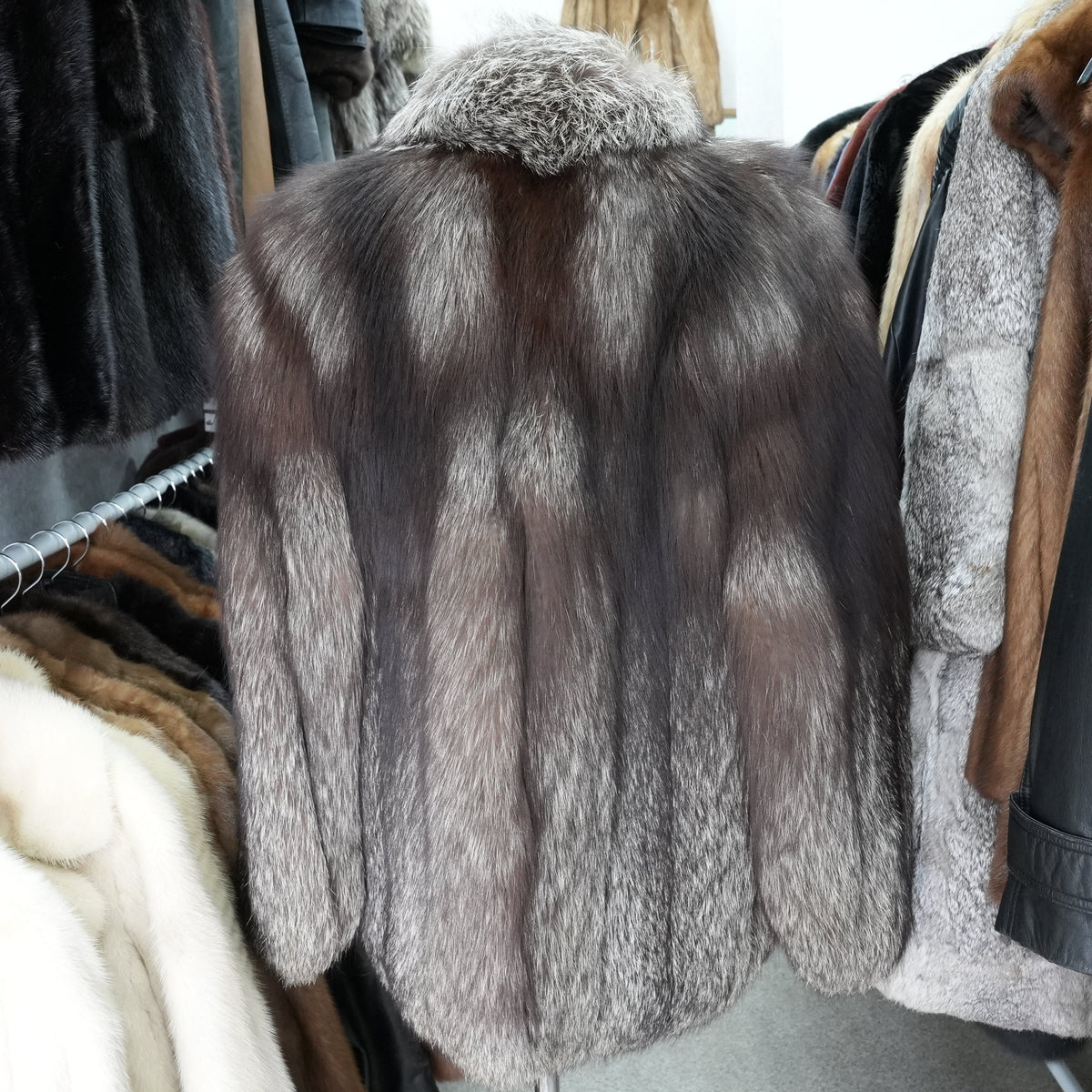 Silver Fox Fur Coat Soft and Fuluffy - Genuine Vintage Fur From Japan