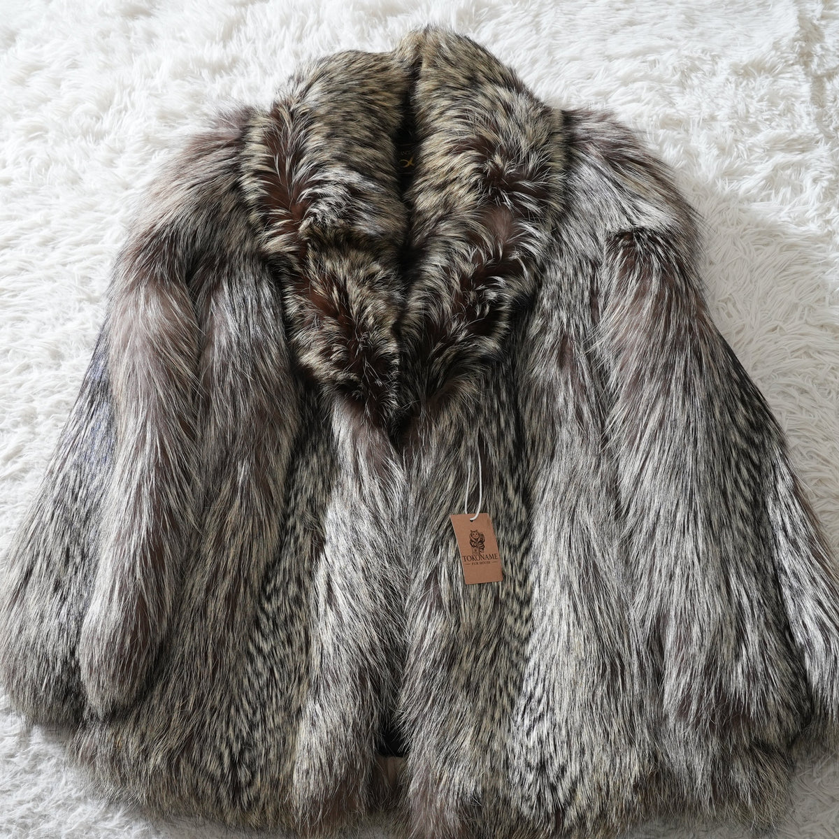 Silver Fox Fur Coat SAGA FOX - Genuine Vintage Fur From Japan