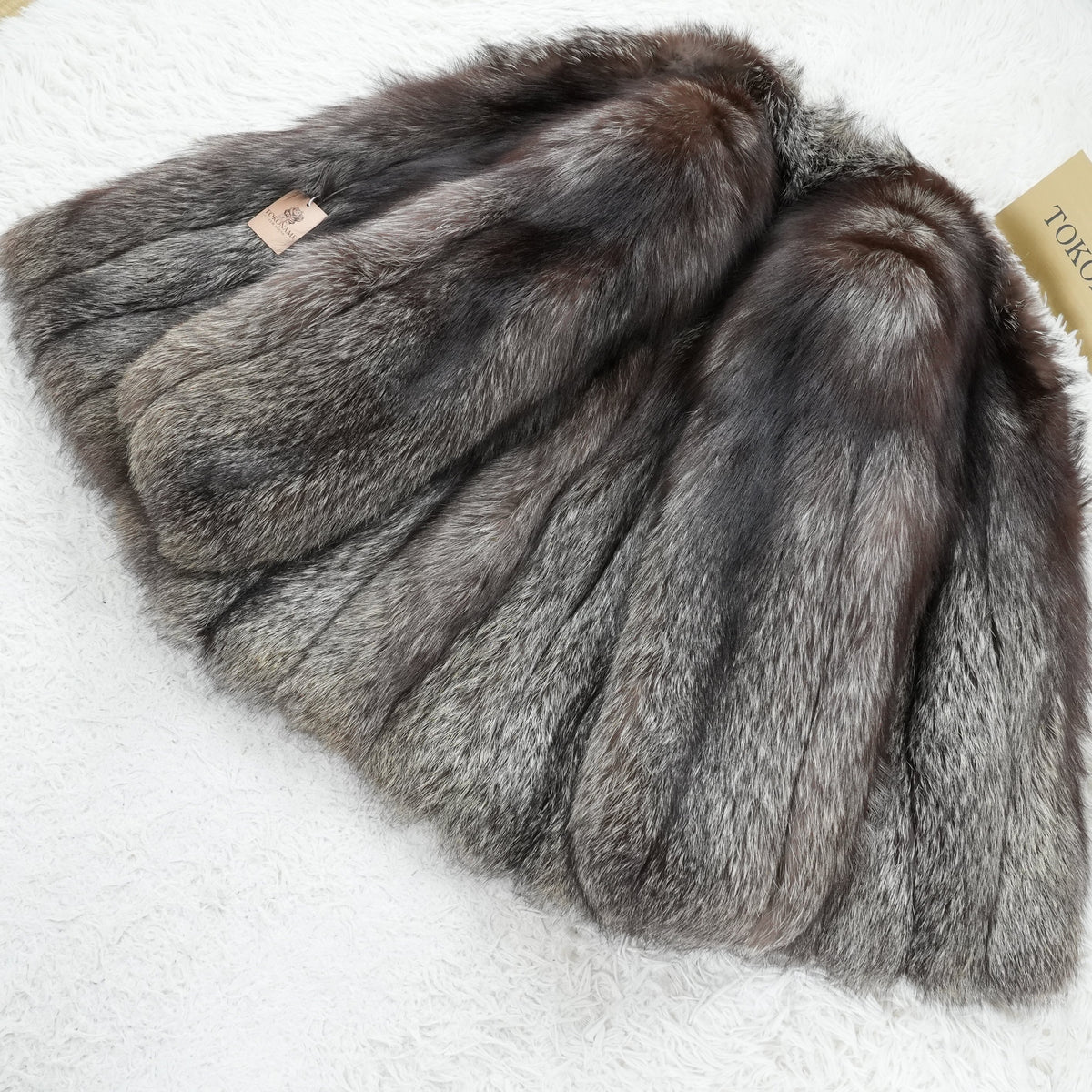 Silver Fox Fur Coat Soft and Fuluffy - Genuine Vintage Fur From Japan
