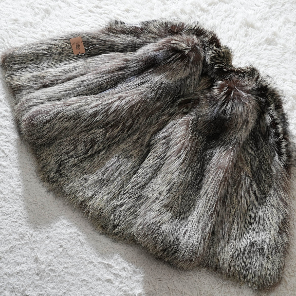 Silver Fox Fur Coat SAGA FOX - Genuine Vintage Fur From Japan