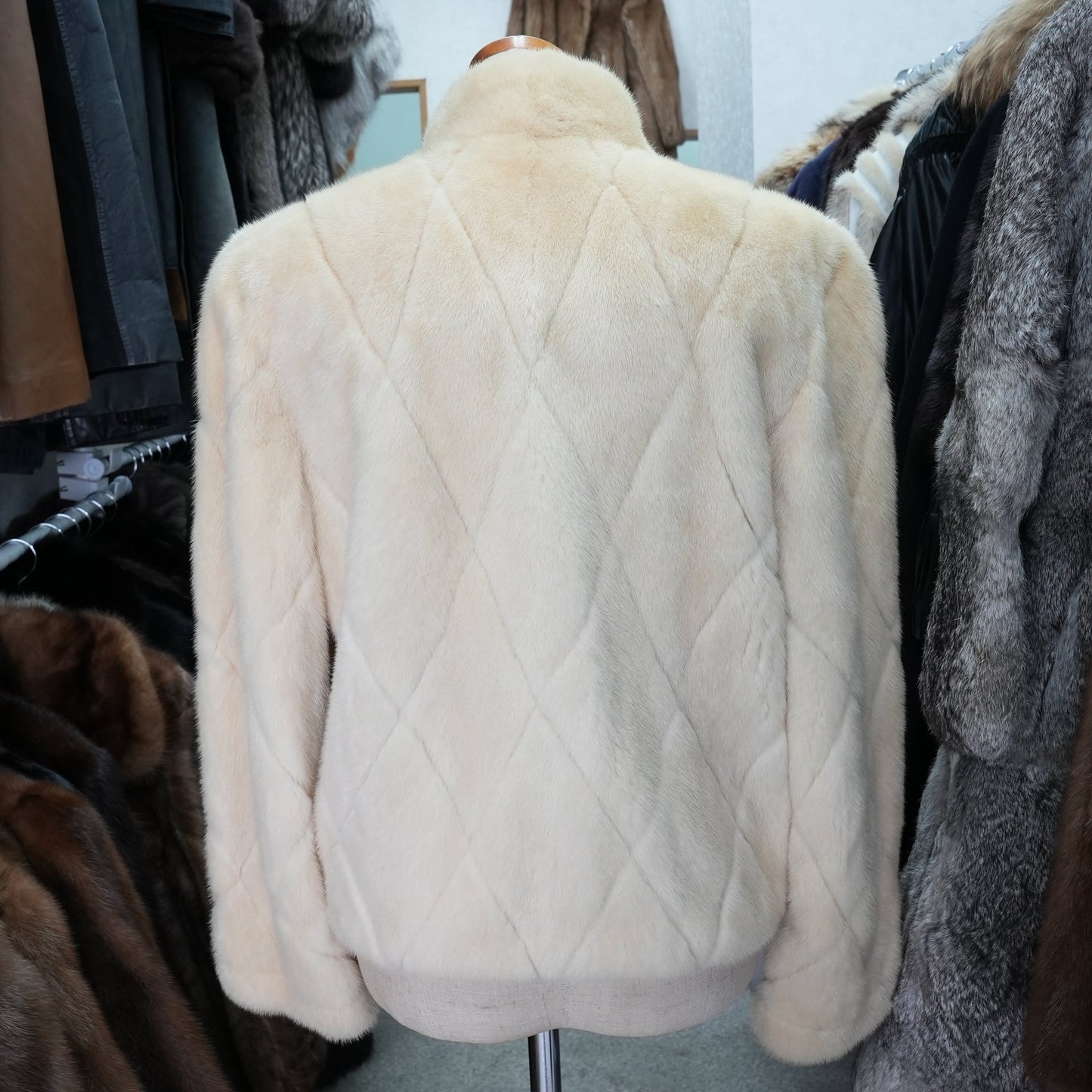 Pearl Mink AMERICAN Legend Short Jacket - Genuine Vintage Fur From Japan