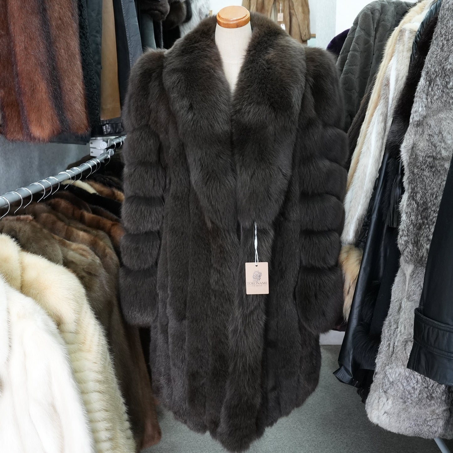 Brown Dyed Fox Fur Semi-Long Coat - Genuine Vintage Fur From Japan