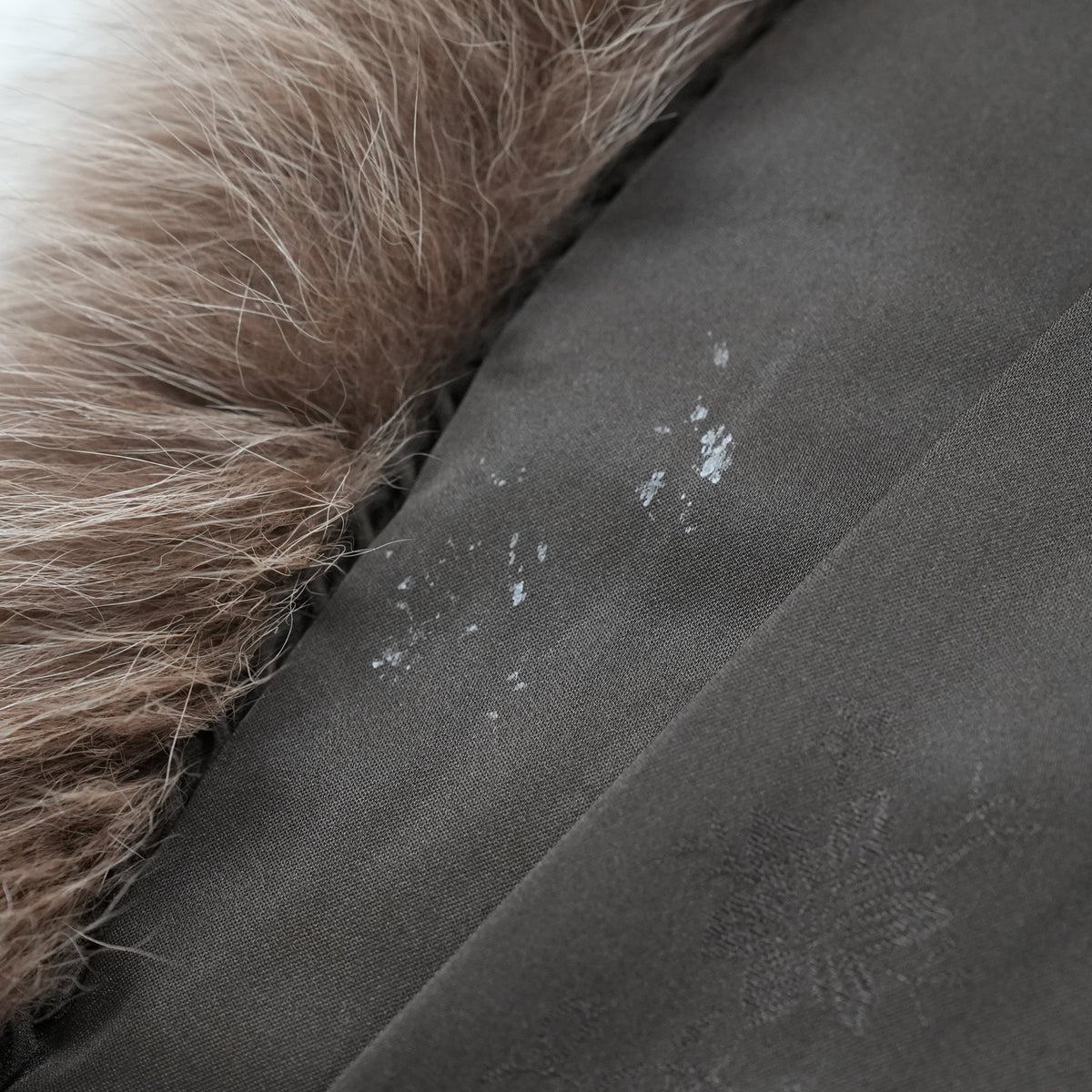 Brown Dyed SAGA FOX Fur Coat Soft and Fluffy - Genuine Vintage Fur From Japan