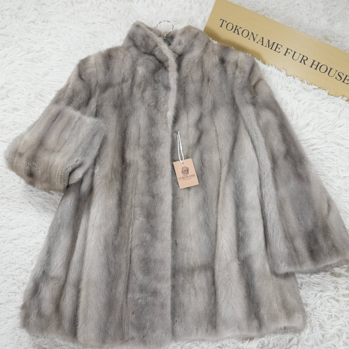 Sapphire Mink Fur Coat SAGA MINK - Genuine Vintage Fur From Japan