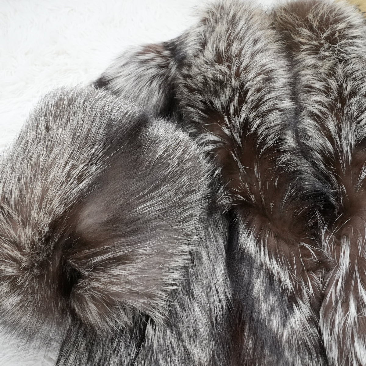 Silver Fox Fur Coat - Genuine Vintage Fur From Japan