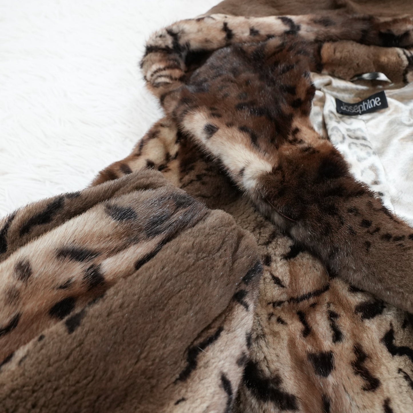 KOPENHAGEN FUR 豹纹貂皮带帽外套 触感柔软皮革