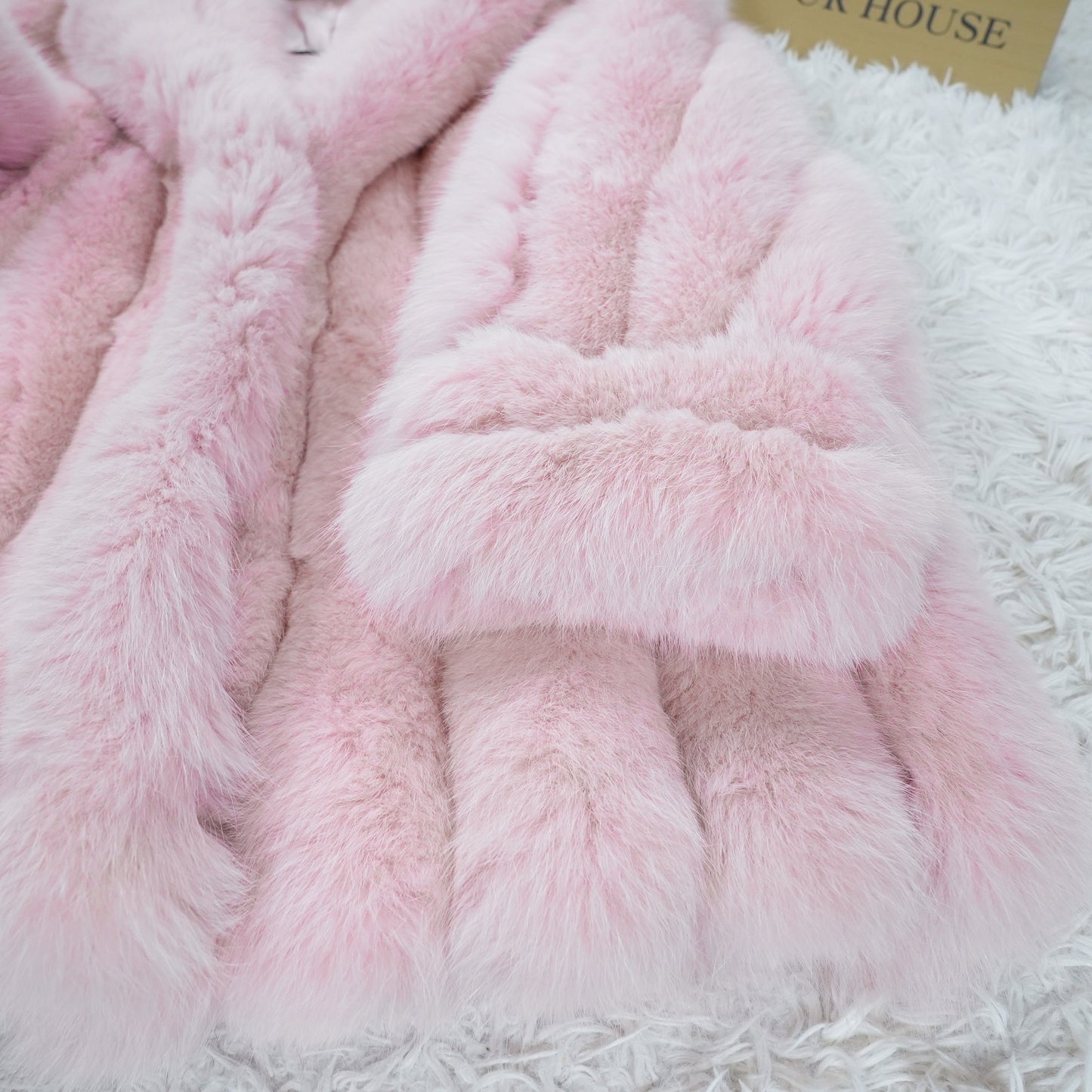 Pink Dyed SAGA ROYAL FOX Coat Soft and Fluffy - Genuine Vintage Fur From Japan