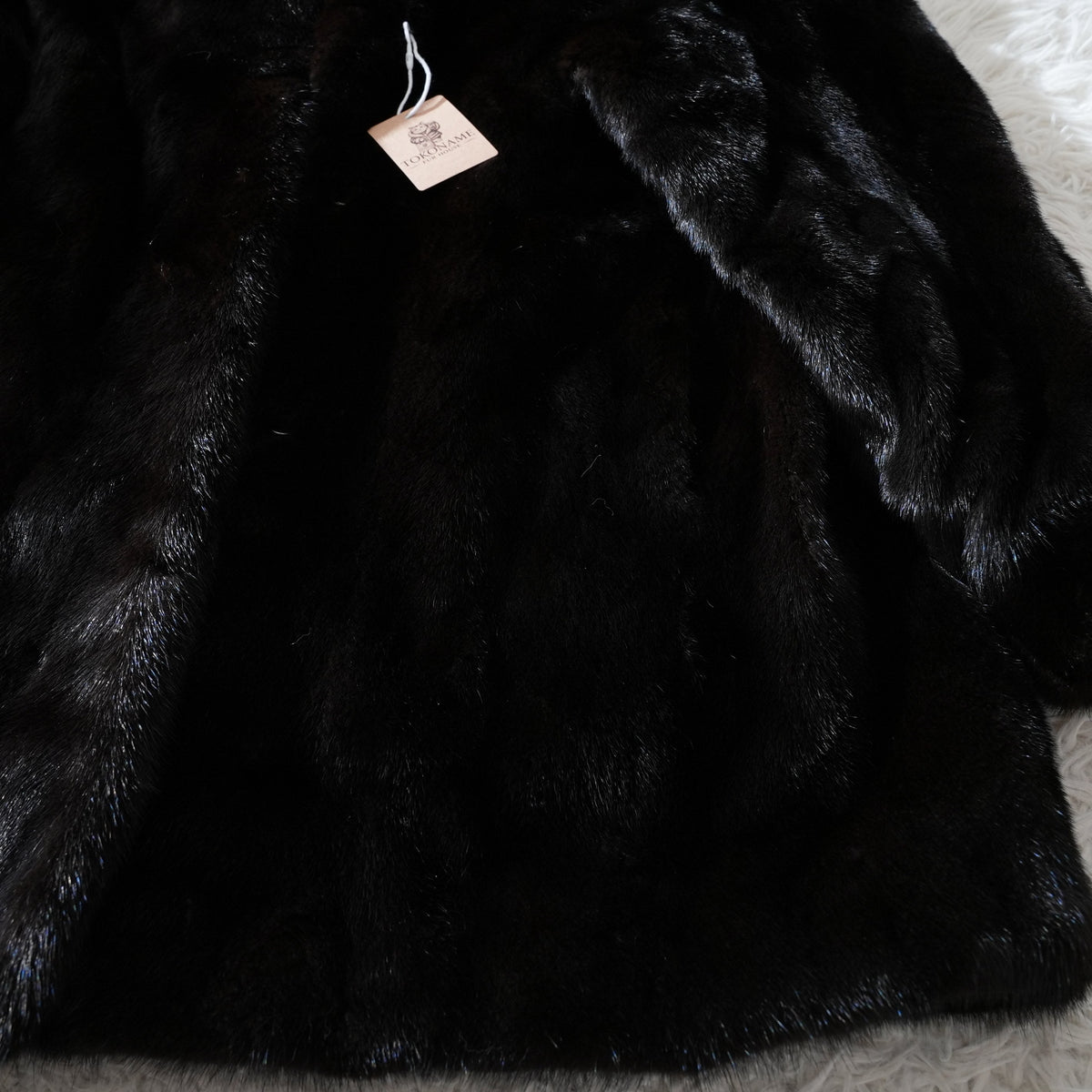 Glama Mink Fur Coat Soft and Glossy - Genuine Vintage Fur From Japan