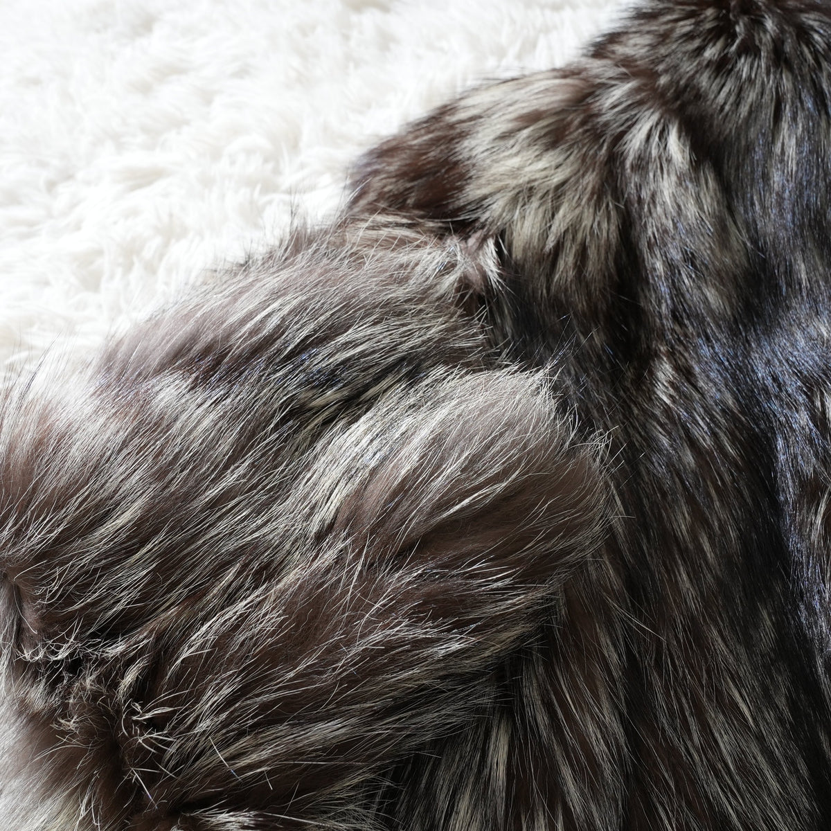 Nordic Silver Fox Fur Coat EMBA - Genuine Vintage Fur From Japan