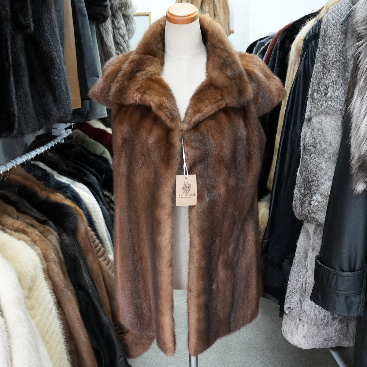 Demi Buff Mink Vest Moonbat- Genuine Vintage Fur From Japan