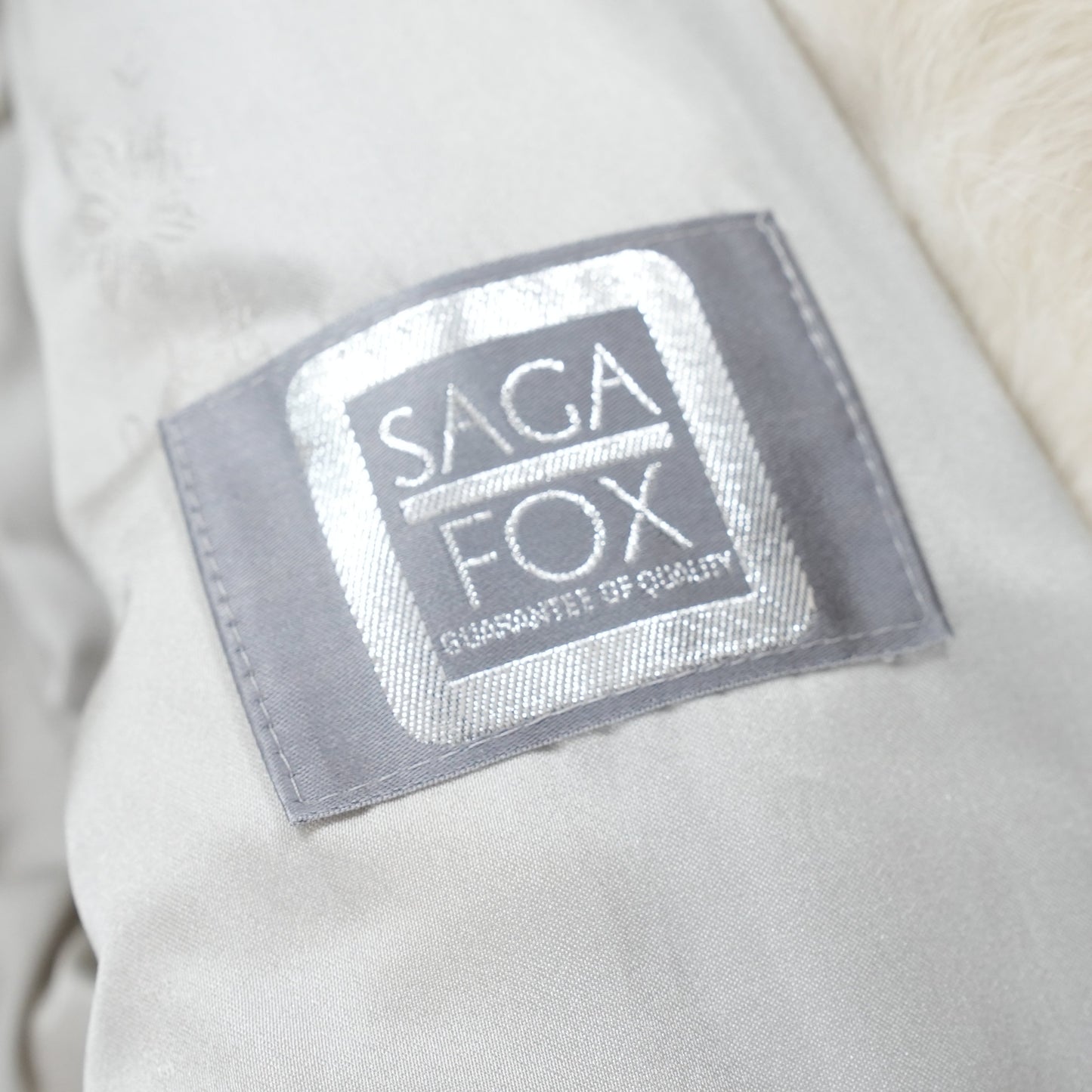 Nordic Fox Fur Coat SAGA FOX - Genuine Vintage Fur From Japan