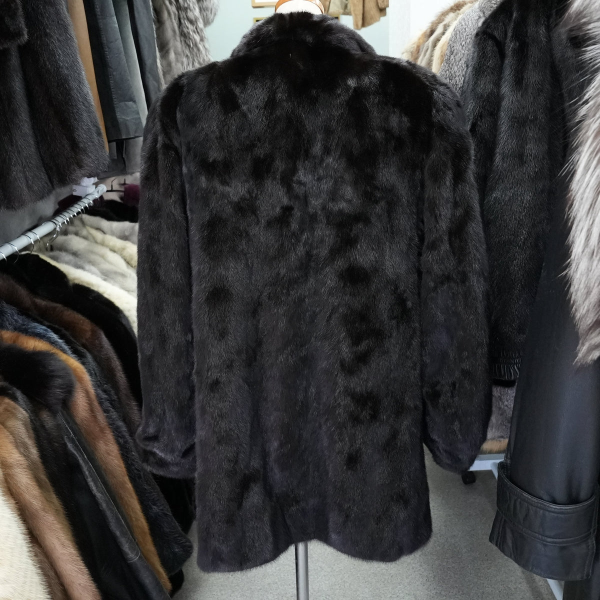 Glama Mink Fur Coat Soft and Glossy - Genuine Vintage Fur From Japan
