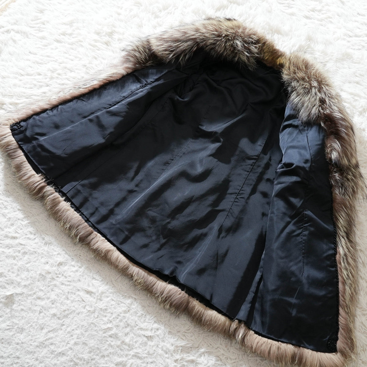 Silver Fox Fur Coat - Genuine Vintage Fur From Japan