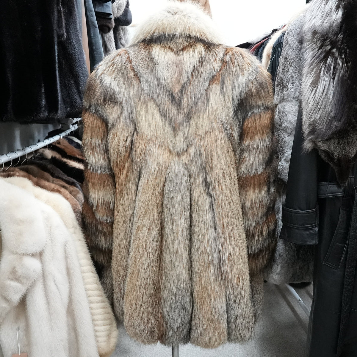Golden Cross Fox Fur Coat EMBA Soft and Fluffy - Genuine Vintage Fur From Japan