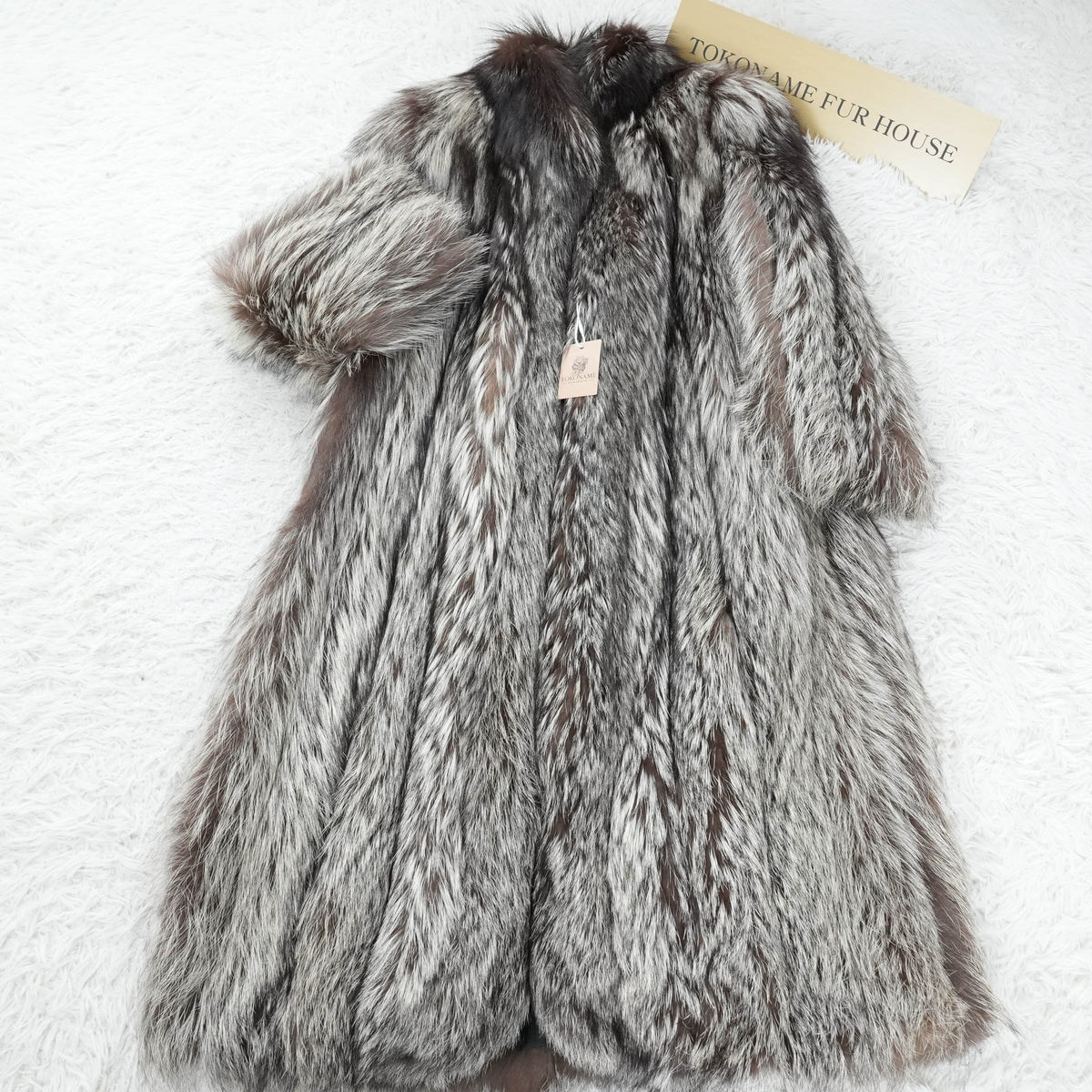 Silver Fox Long Coat SAGA FOX - Genuine Vintage Fur From Japan