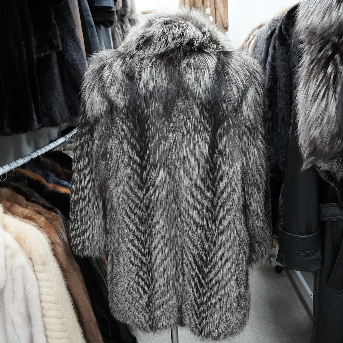 Silver Fox Fur Semi Long Coat - Genuine Vintage Fur From Japan