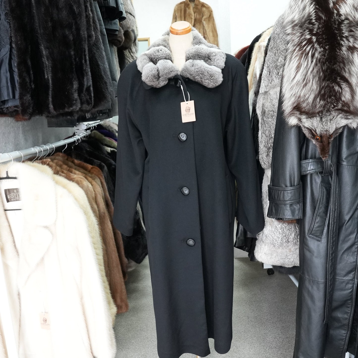 Chinchilla Trim cashmere Coat - Genuine Vintage Fur From Japan