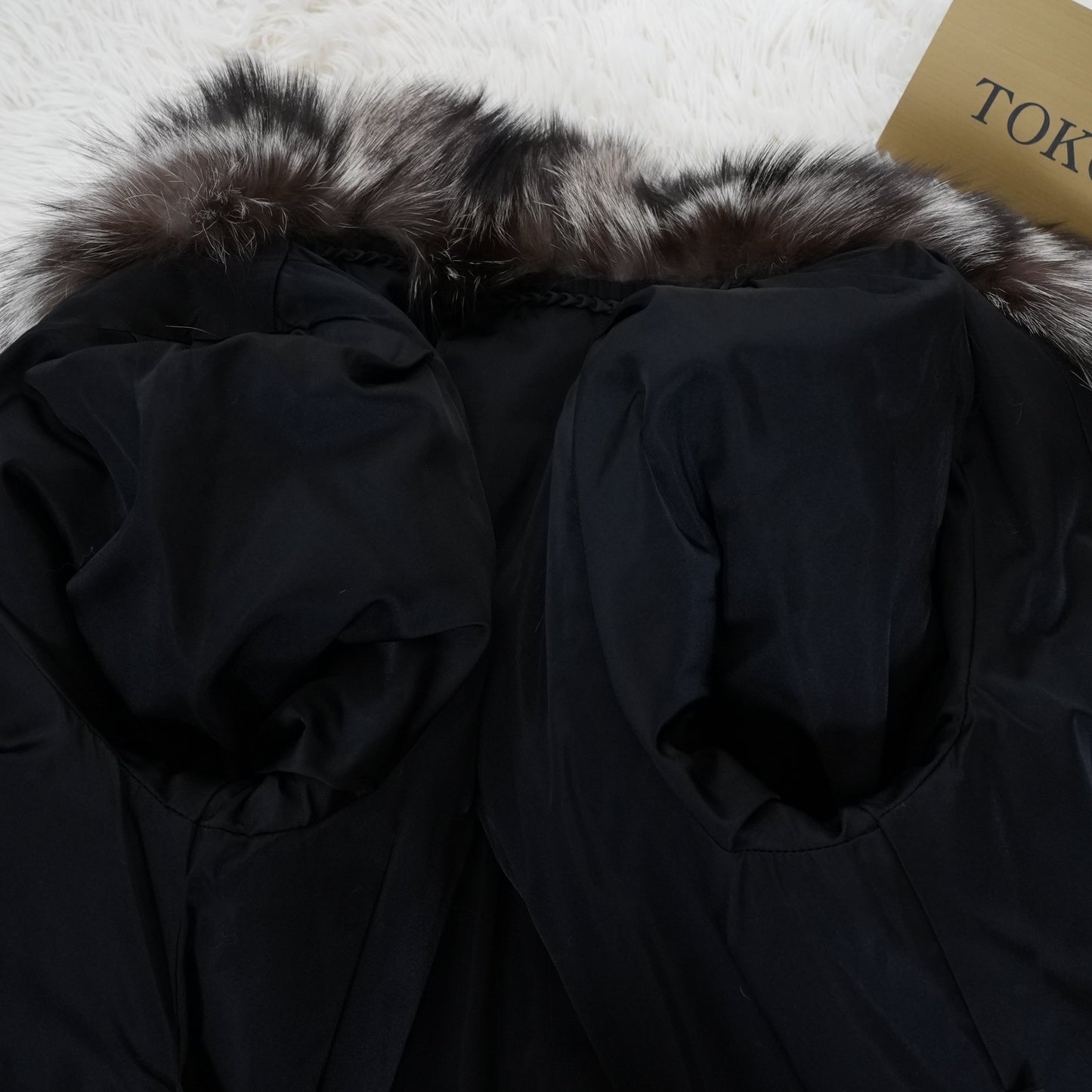 Silver Fox Long Coat Soft and Fuffy -SAGA FOX Vintage Fur Japan