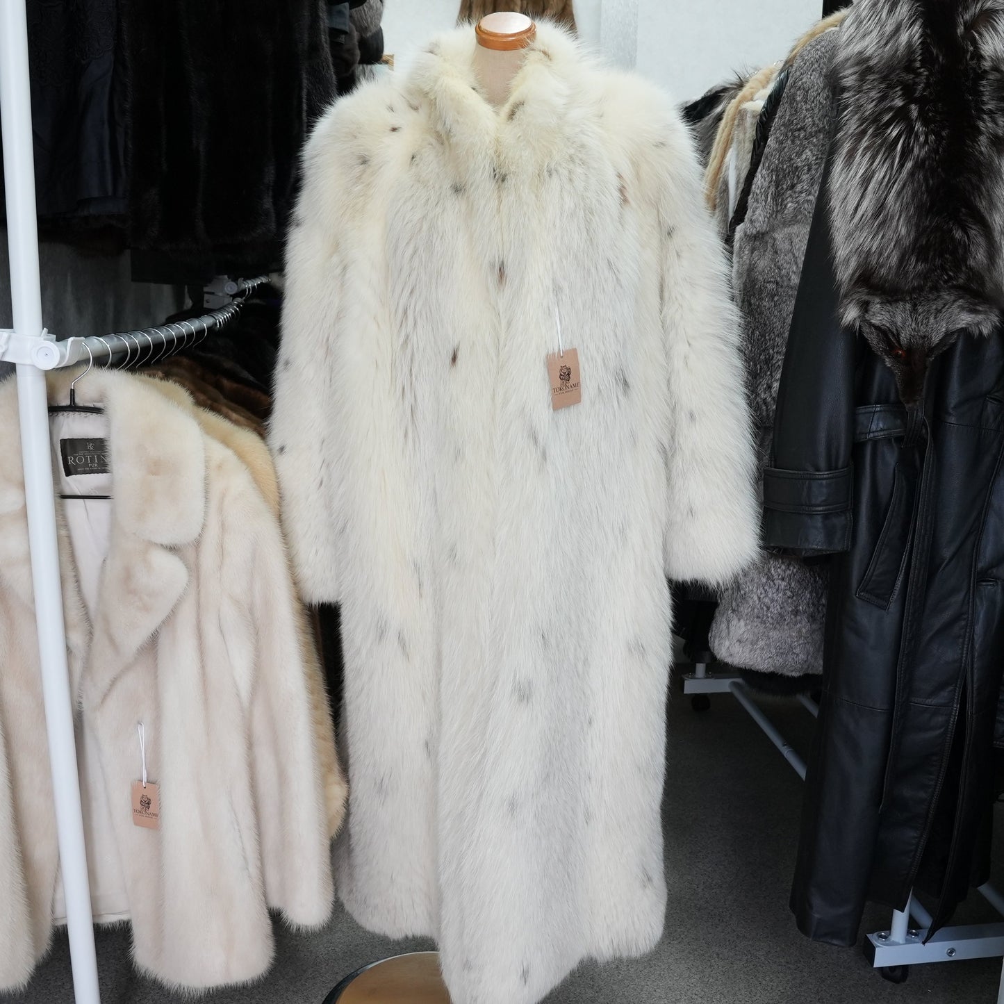Lynx Dyed Shadow Fox Very Long Coat Soft & Fluffy - Genuine Vintage Fur From Japan