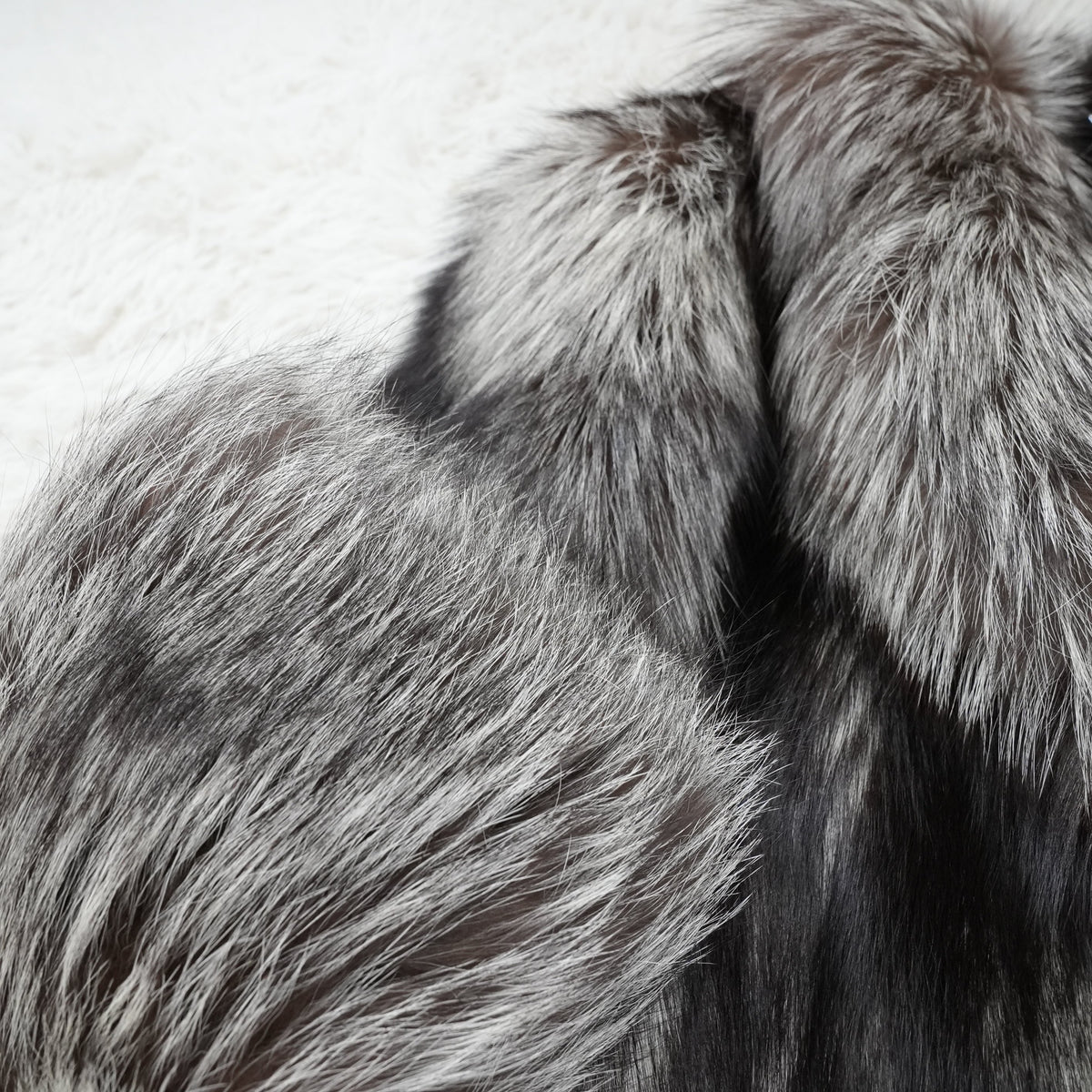 Silver Fox Fur Coat Soft and Fluffy EMBA - Genuine Vintage Fur From Japan