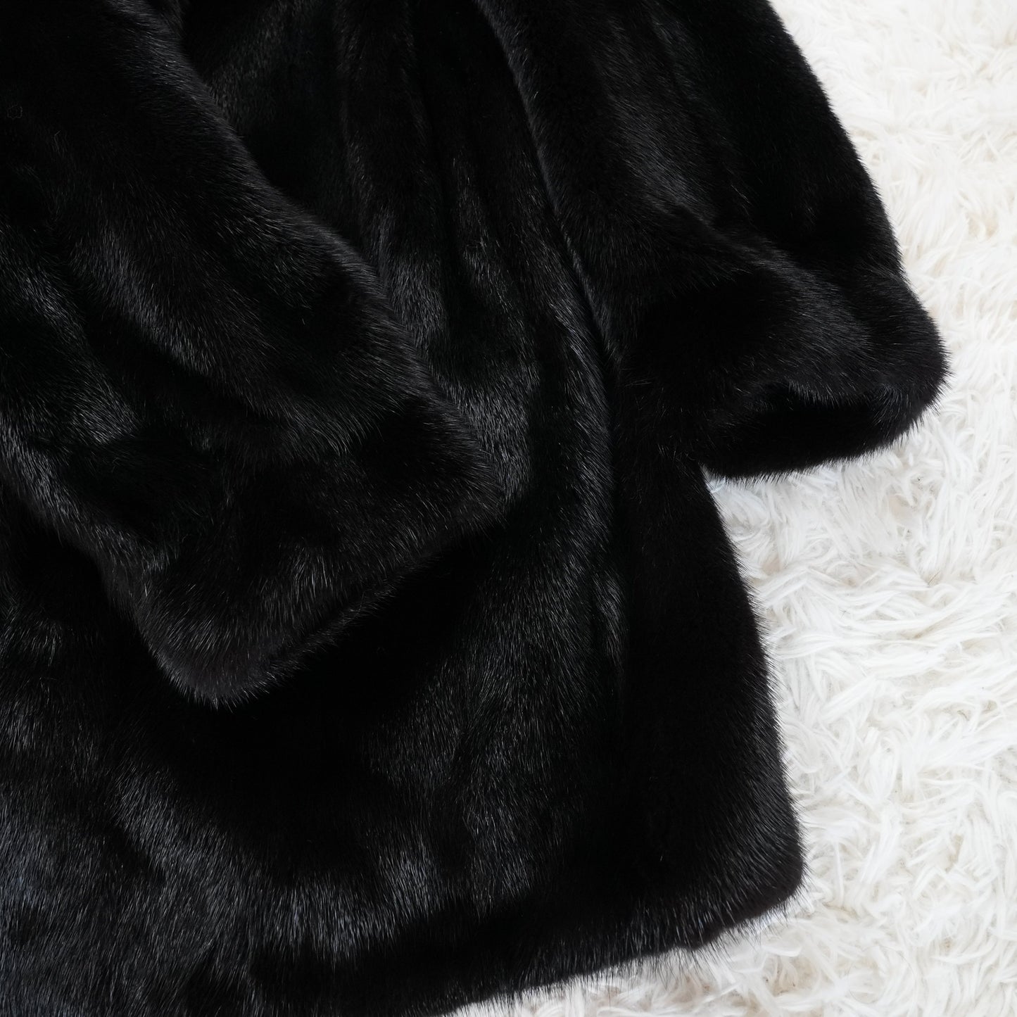SAGA MINK Black mink Fur Coat - Genuine Vintage Fur Japan