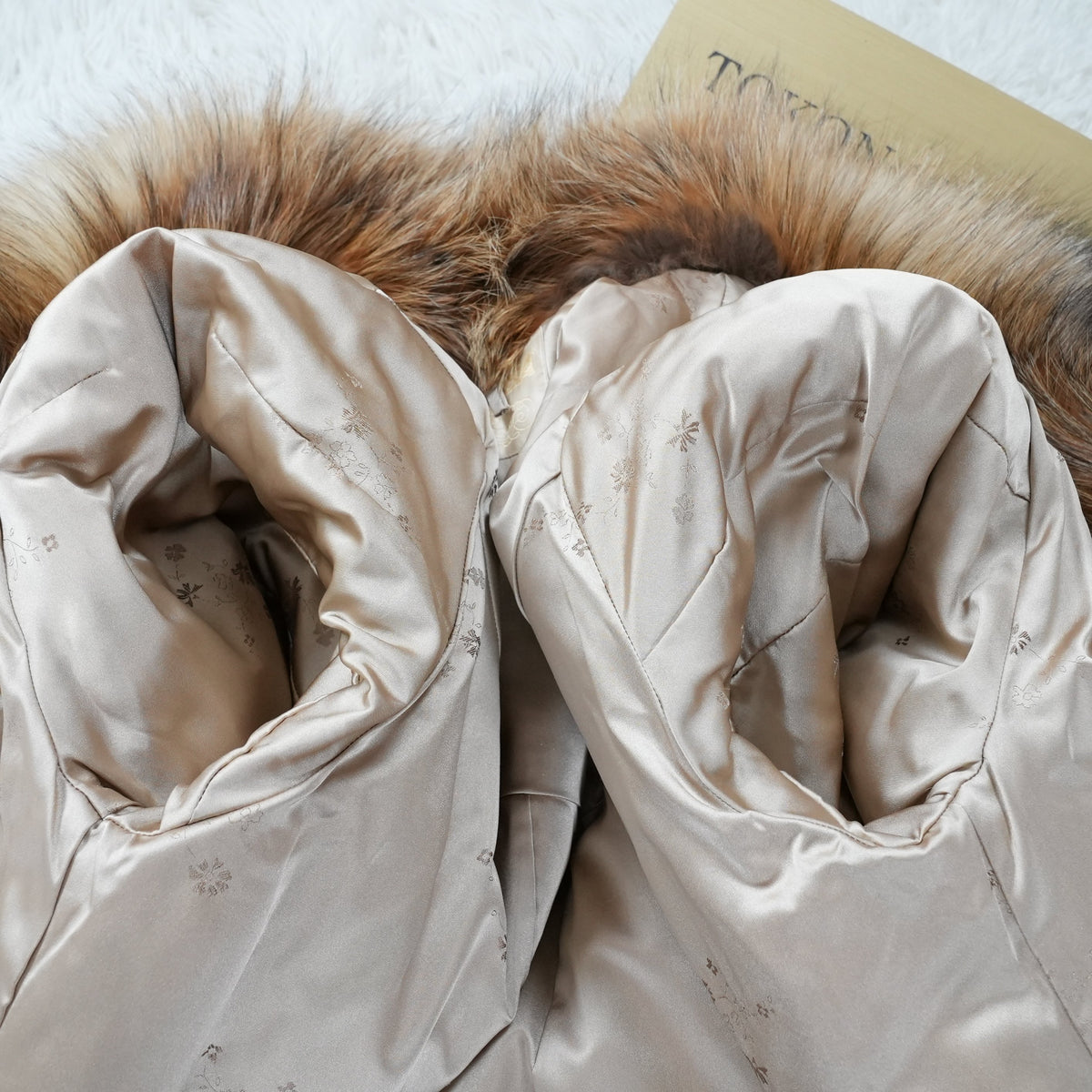 Golden Cross Fox Fur Coat EMBA Soft and Fluffy - Genuine Vintage Fur From Japan