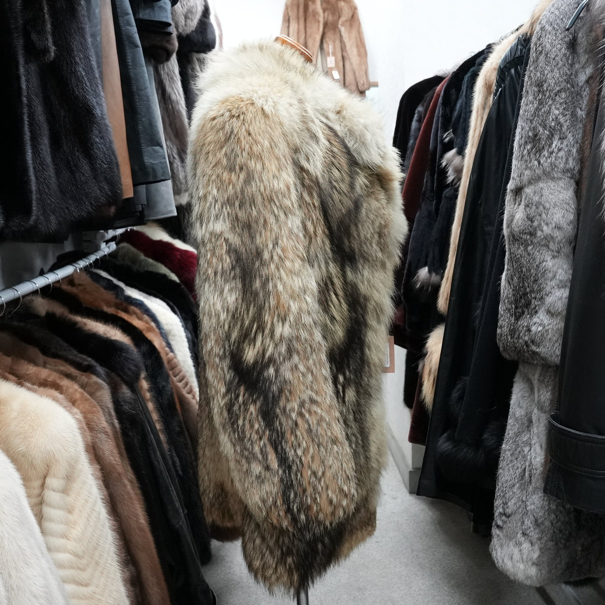 TANUKI Fur Coat - Genuine Vintage Fur From Japan