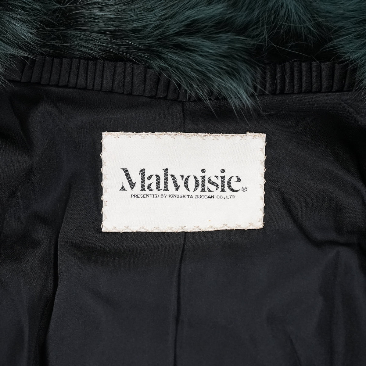 Dark Green Dyed Fox Fur Coat Soft and Fluffy Malvoisie - Genuine Vintage Fur From Japan