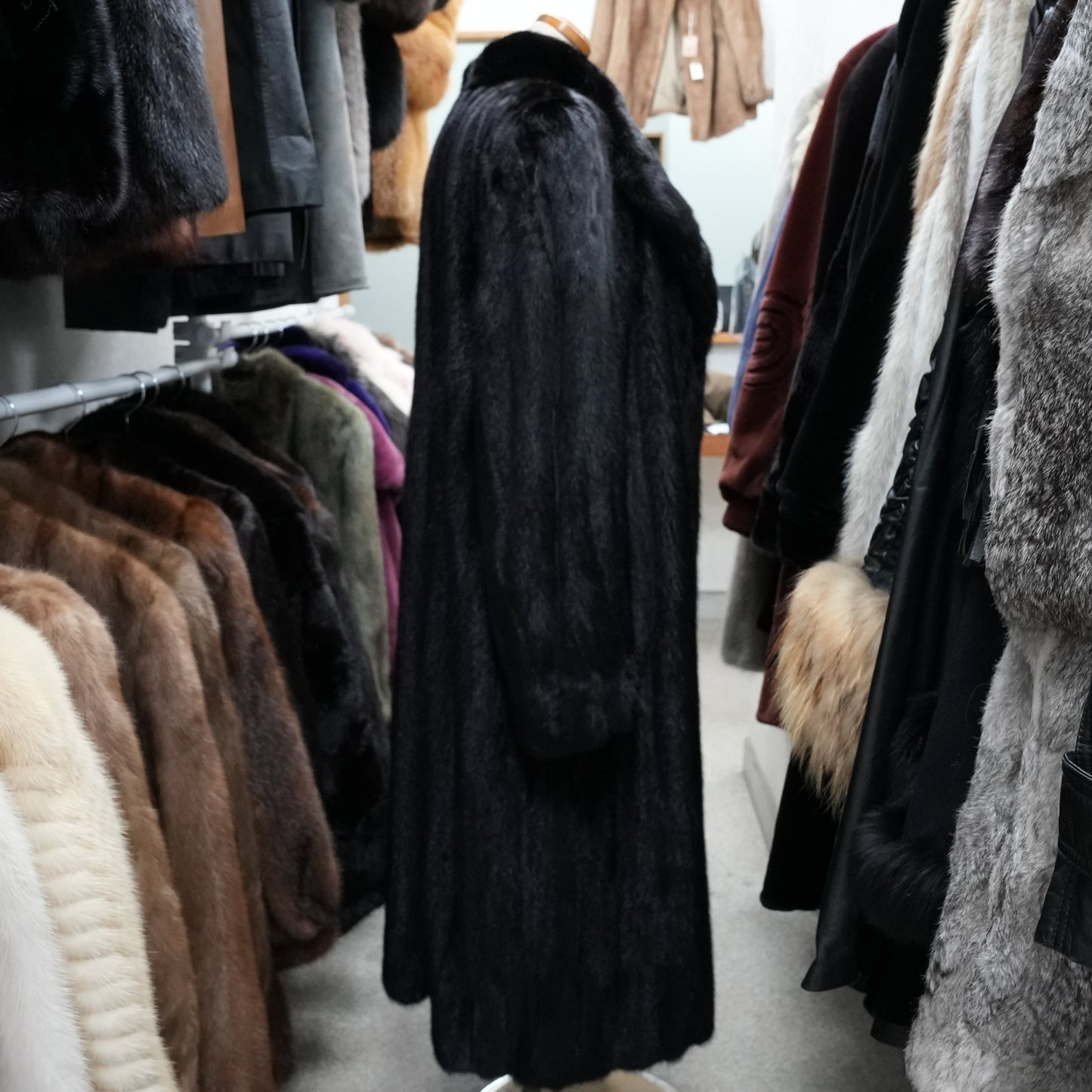 Dark Mink Long Coat glossy - Genuine Vintage Fur From Japan