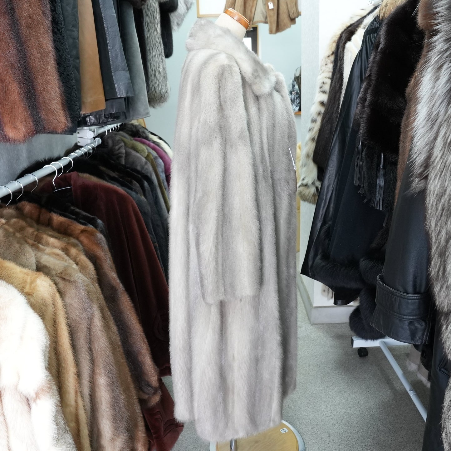 Sapphire Mink Long Coat A-LINE - Genuine Vintage Fur From Japan