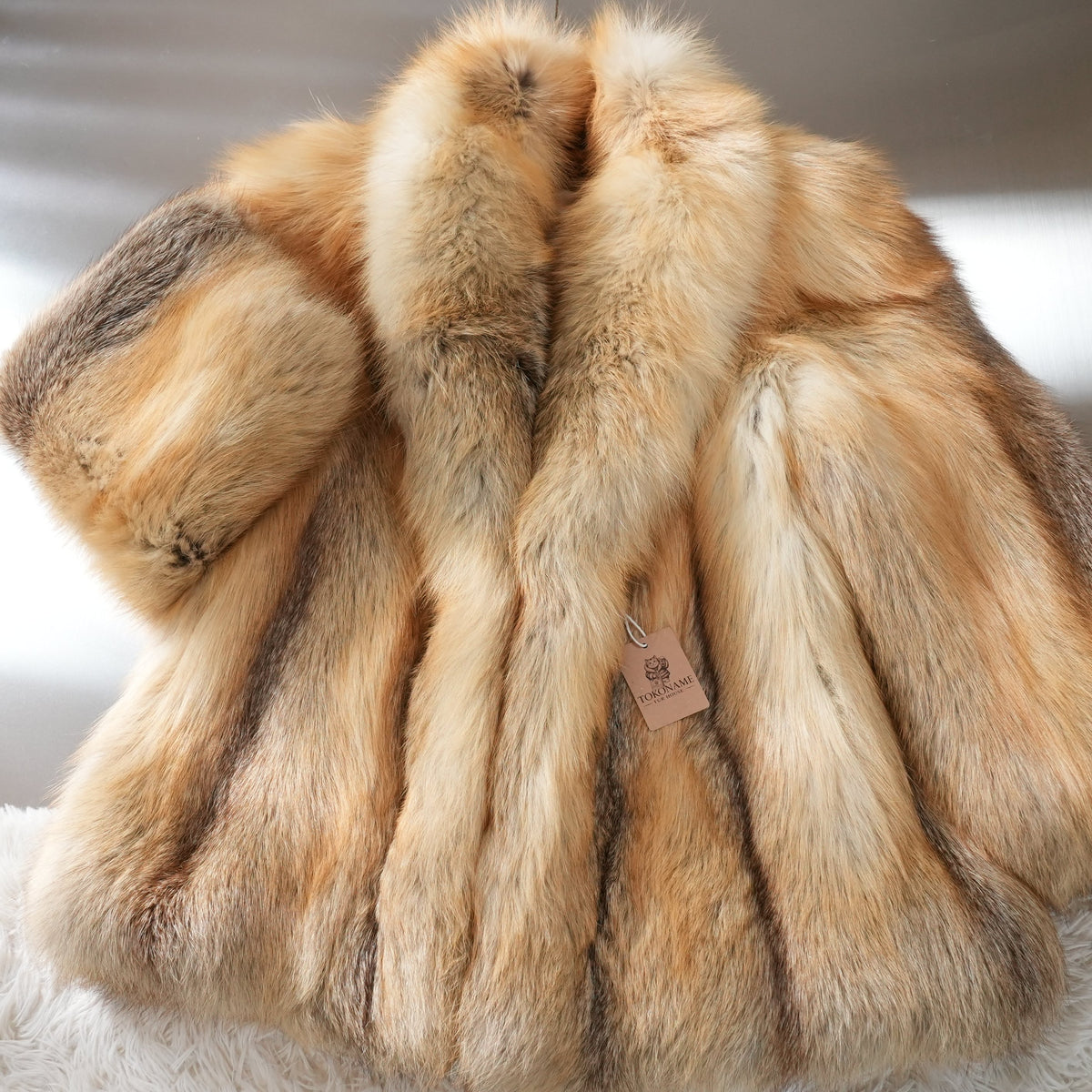 Golden Island Fox Fur Coat Very Soft and Fluffy - Genuine Vintage Fur From Japan