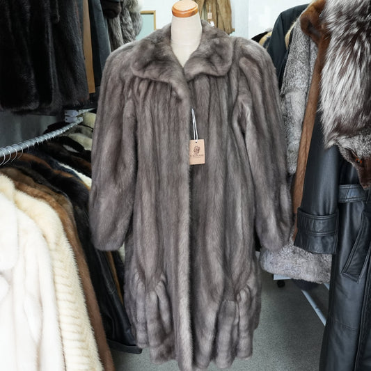 Blue iris Mink Fur Coat Patterned hem AMERICAN Legend - Genuine Vintage Fur From Japan