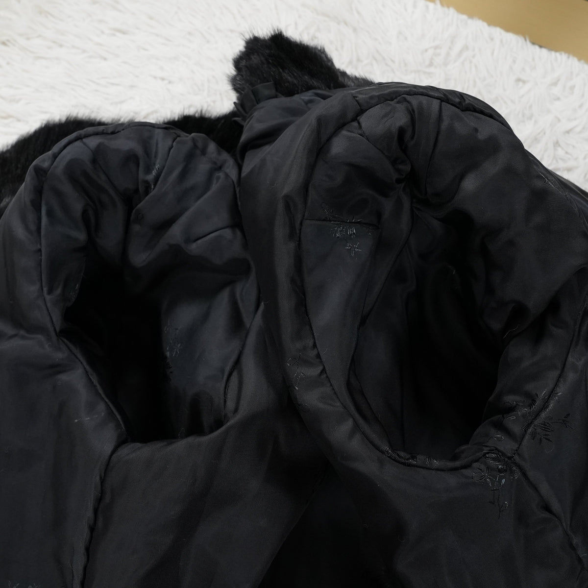 Two Tone Chevron Design Mink Coat SAGA MINK - Genuine Vintage Fur From Japan