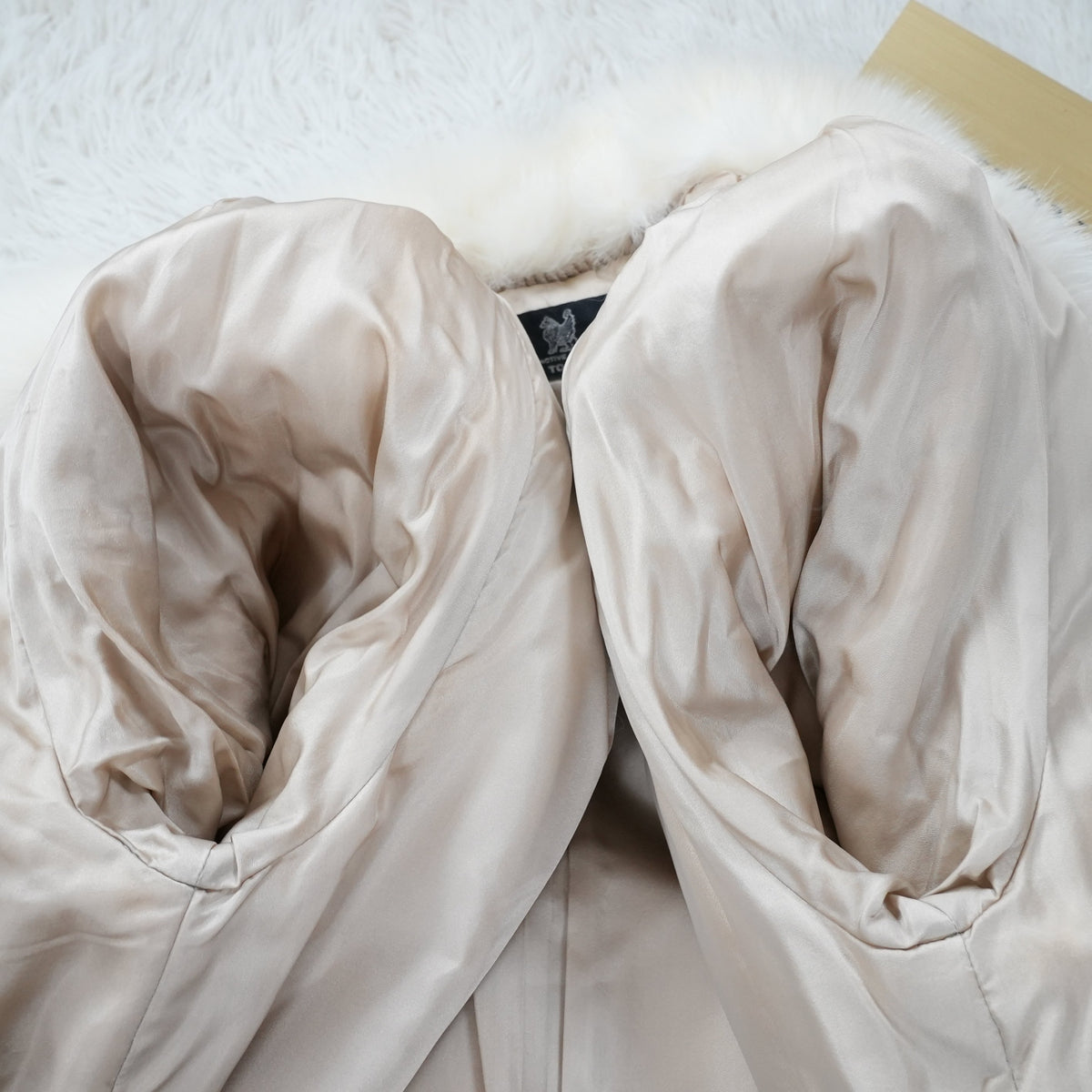 Shadow Fox Fur Coat Soft and Fluffy - Genuine Vintage Fur From Japan