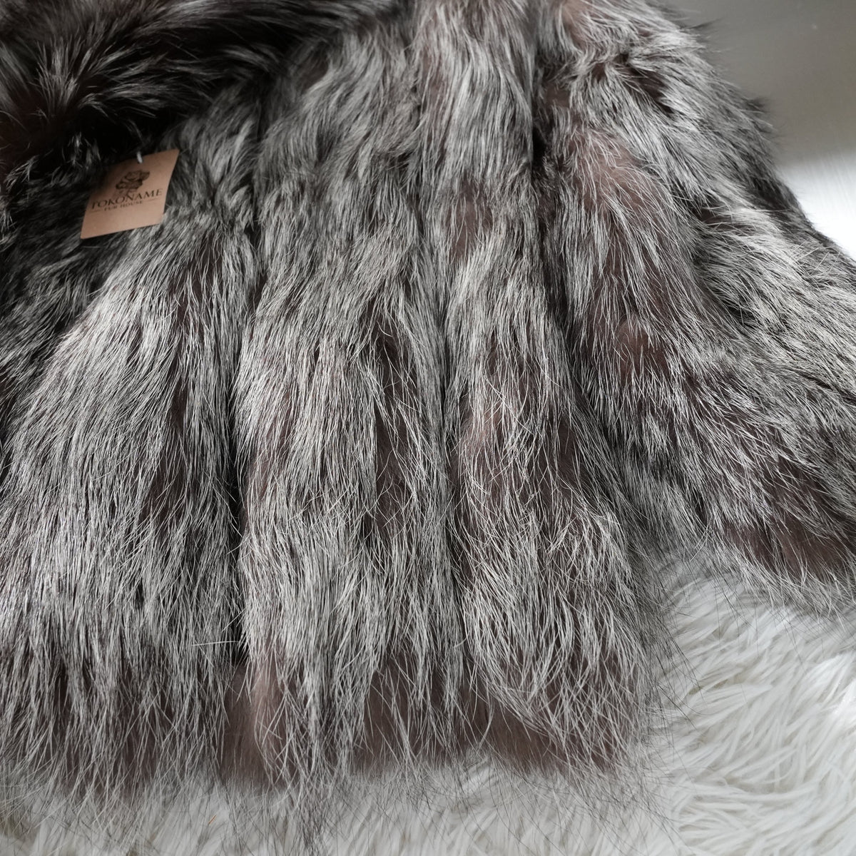 Silver Fox Fur Coat SAGA ROYAL FOX - Genuine Vintage Fur From Japan