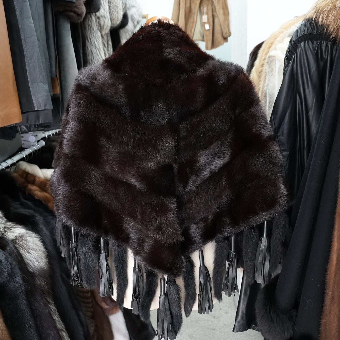 Dark Minn Cape with a tail SAGA MINK - Genuine Vintage Fur From Japan