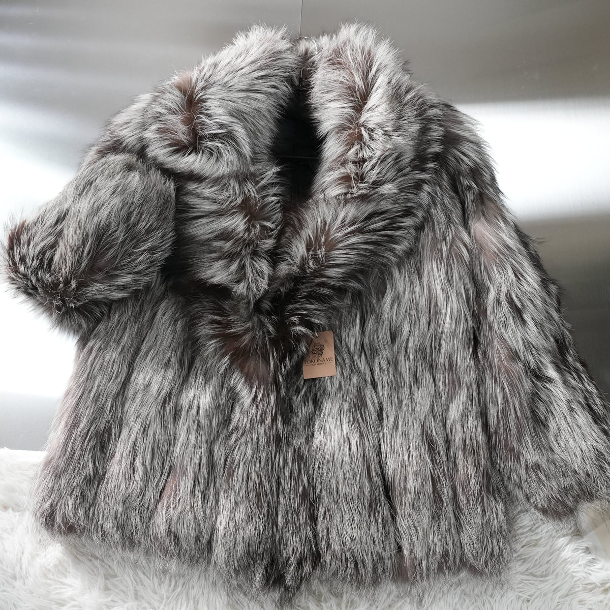 Silver Fox Fur Coat SAGA ROYAL FOX - Genuine Vintage Fur From Japan