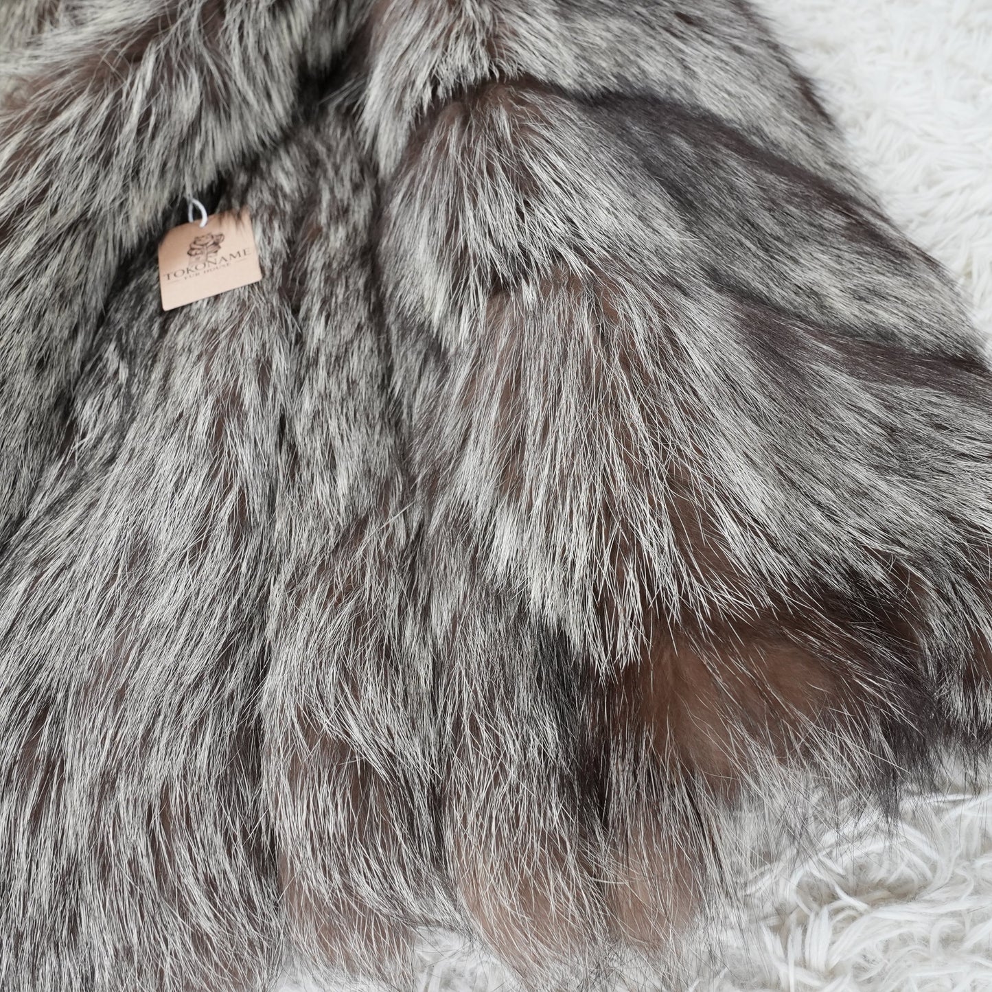 Silver Fox Coat SAGA FOX - Genuine Vintage Fur From Japan
