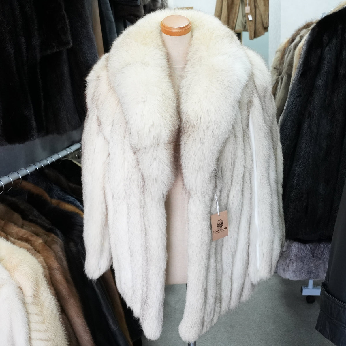 Nordic Fox Fur Coat - Genuine Vintage Fur From Japan