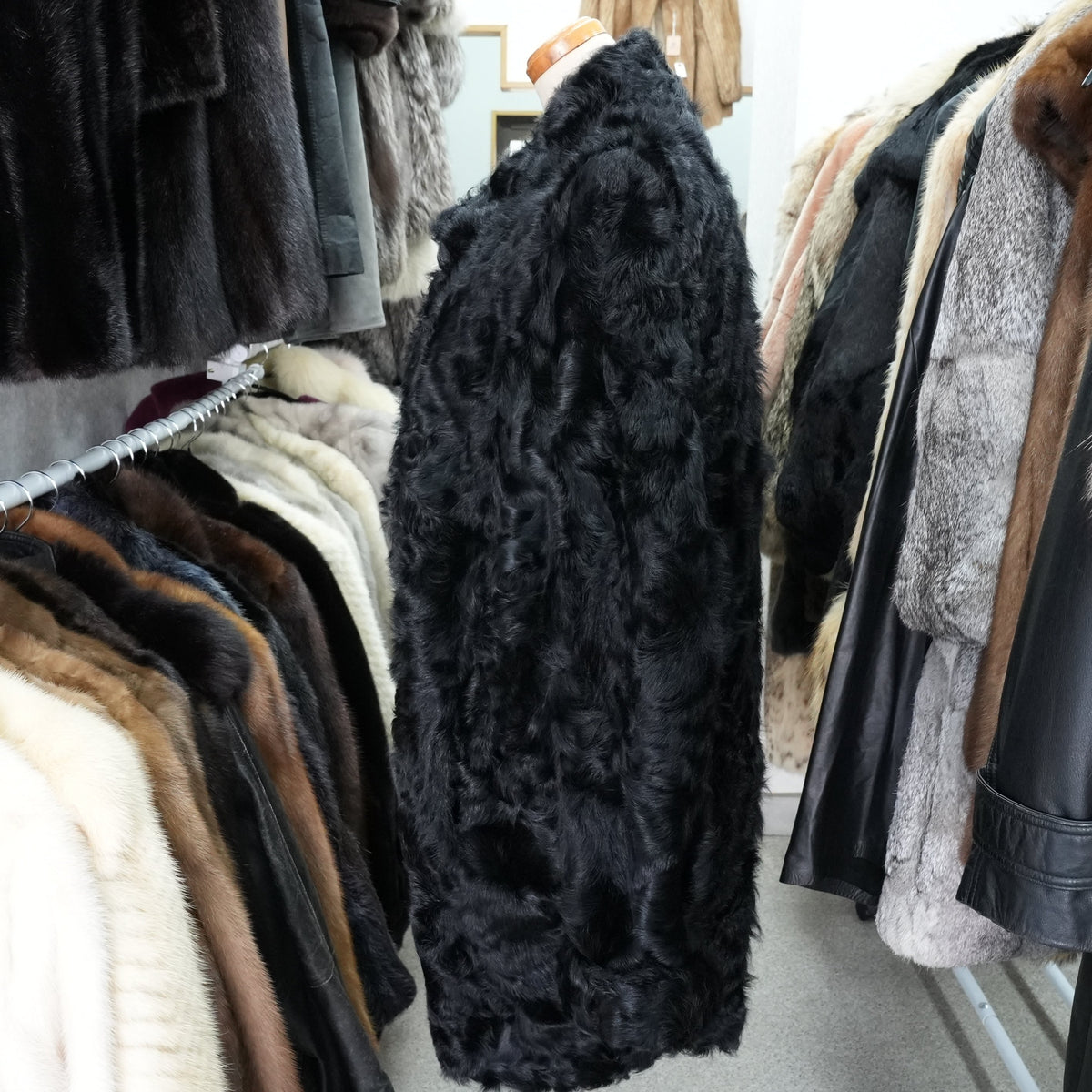 Chekiang Lamb Fur Long Coat DAMA collection - Genuine Vintage Fur Japan