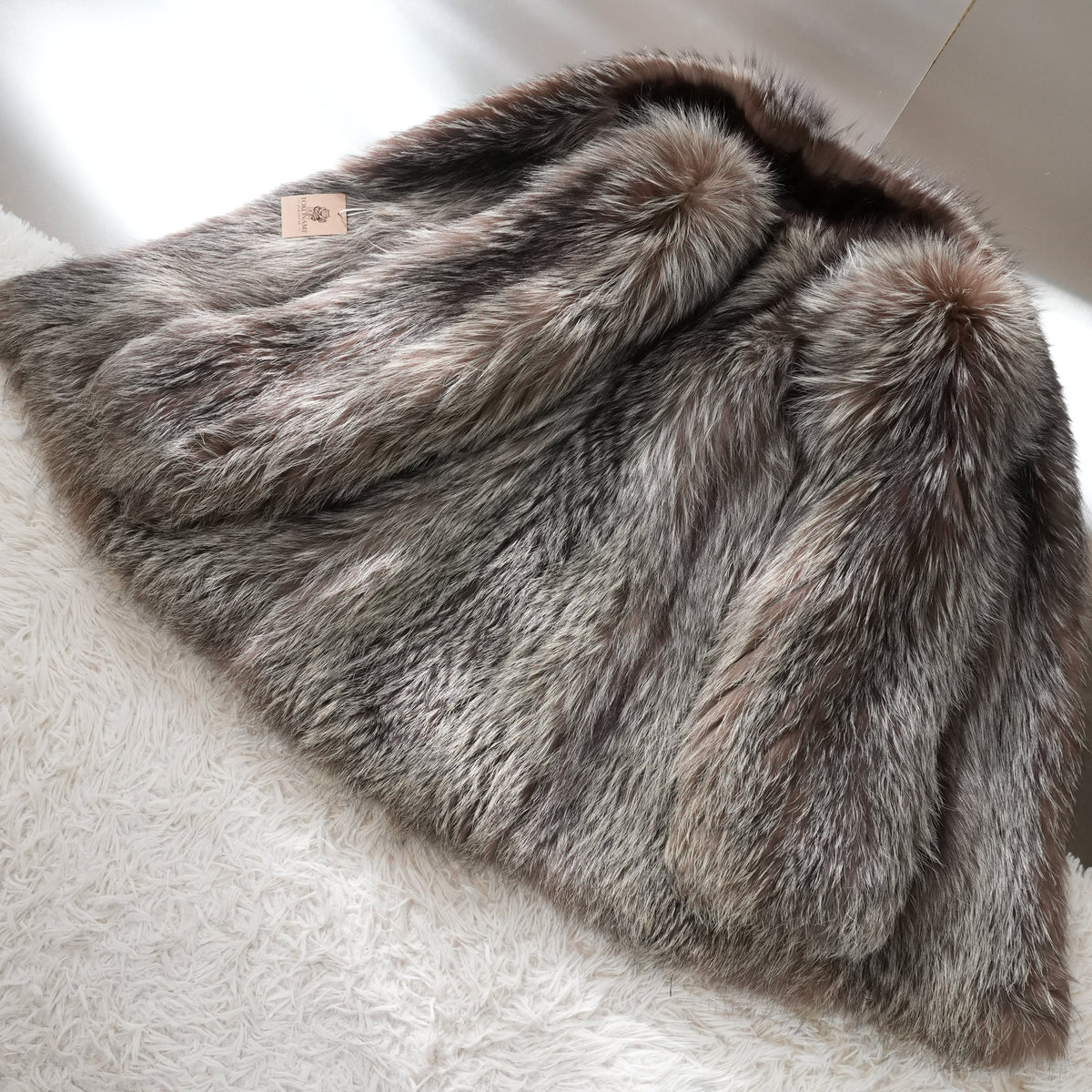 SAGA FOX Silver Fox Fur Coat - Genuine Vintage Fur From Japan