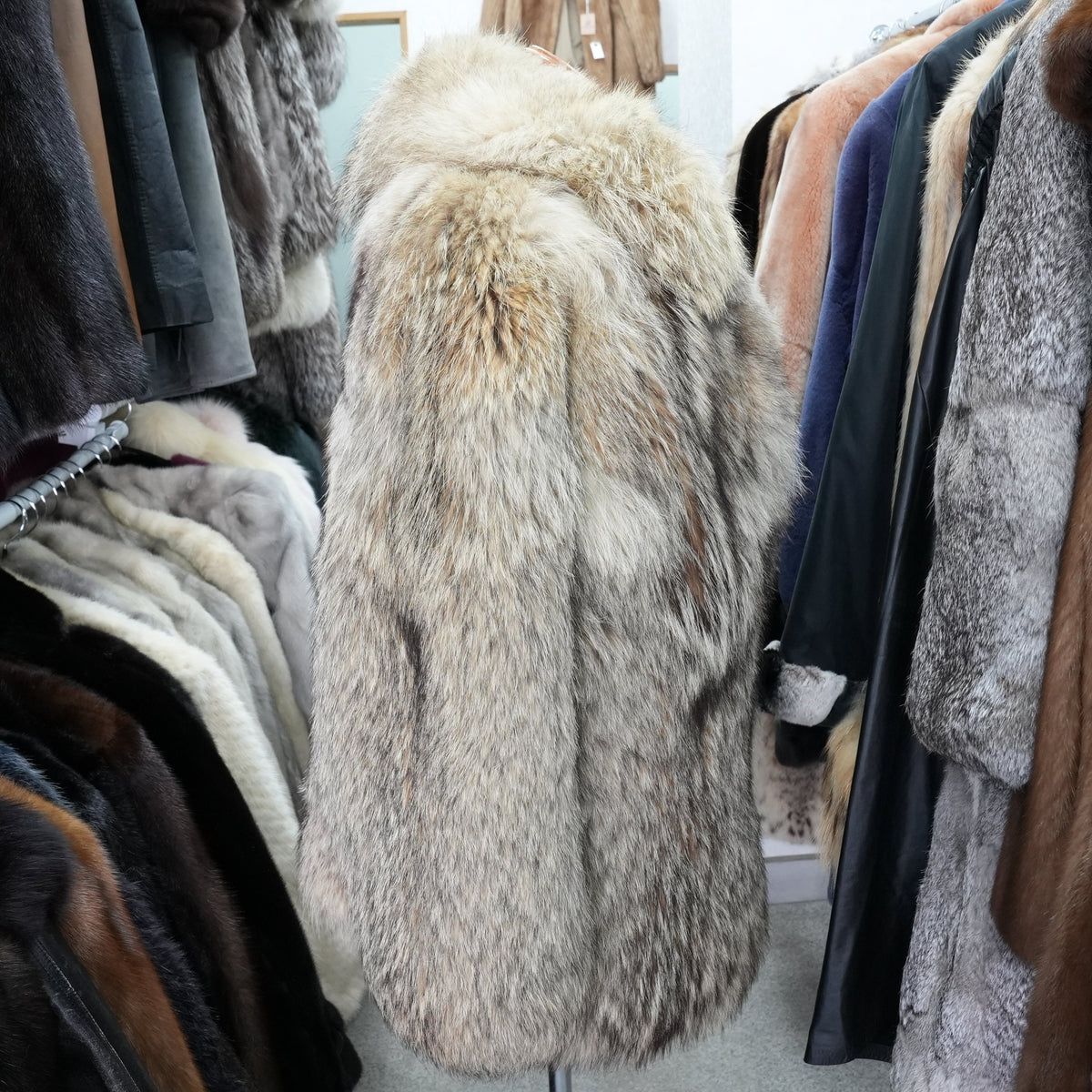 Finn Raccoon Fur Coat - Genuine Vintage Fur From Japan