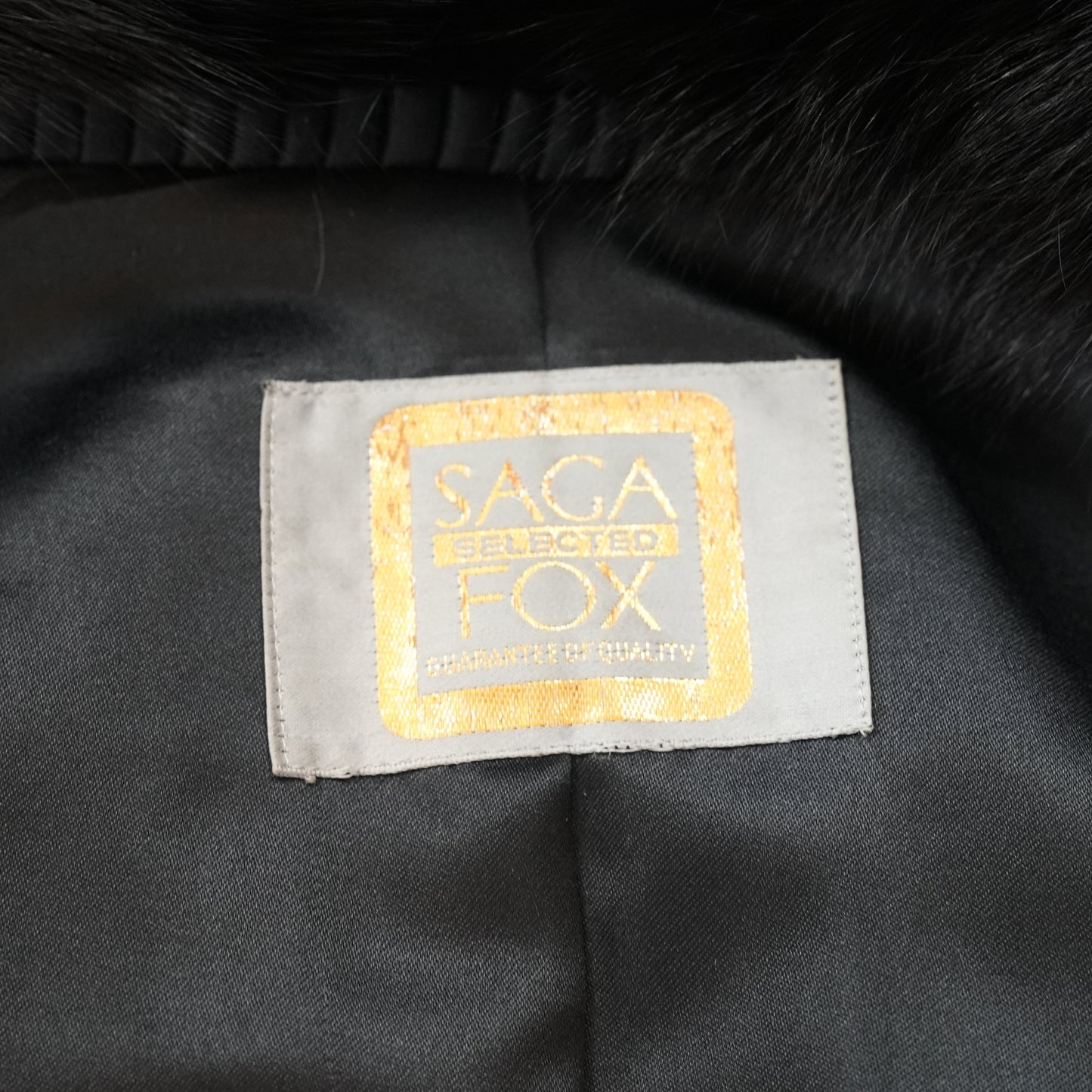 Black Dyed Fox Coat SAGA FOX - Genuine Vintage Fur From Japan