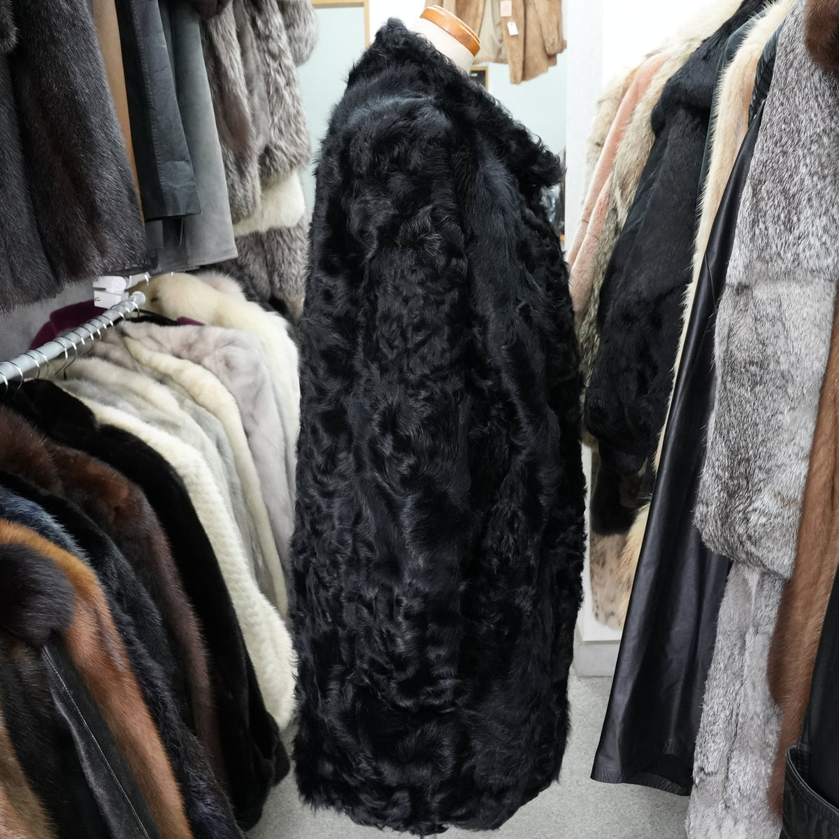 Chekiang Lamb Fur Long Coat DAMA collection - Genuine Vintage Fur Japan